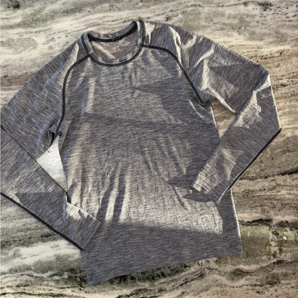 Lululemon Men's Gray Long Sleeve Shirt - Picture 3 of 7